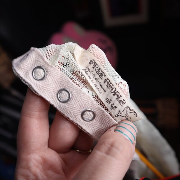 FREE PEOPLE Romantic Lace Victorian mock back button neck cream long sleeve boho - Picture 8 of 8